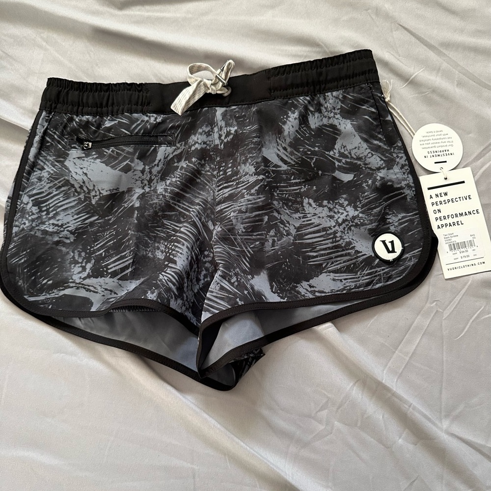 Brand New with tags. Tavi shorts, scribble print.